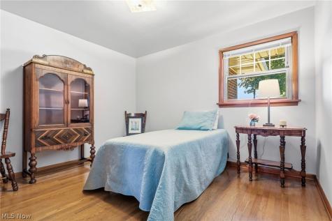 1410 W Valentine Canton OH 44708