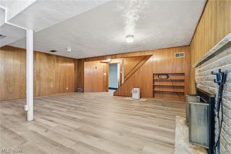 1410 W Valentine Canton OH 44708