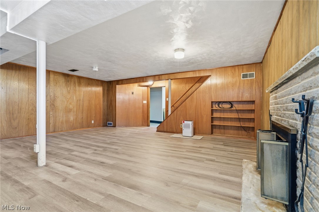 1410 W Valentine Canton OH 44708