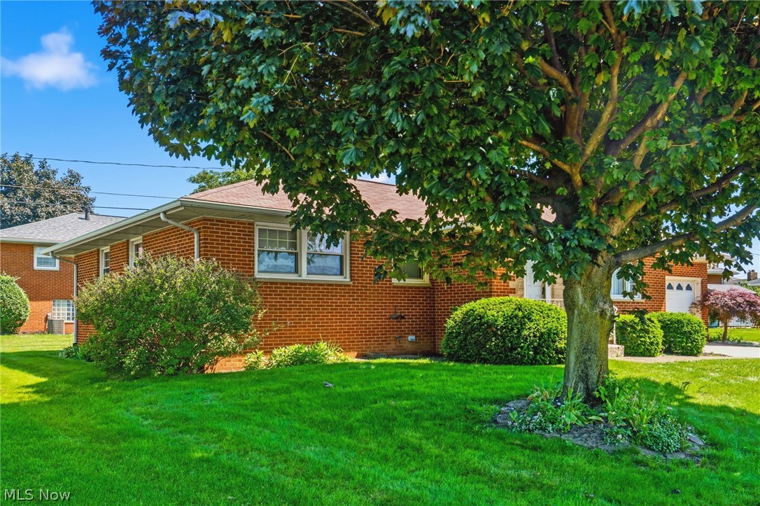 1410 W Valentine Canton OH 44708