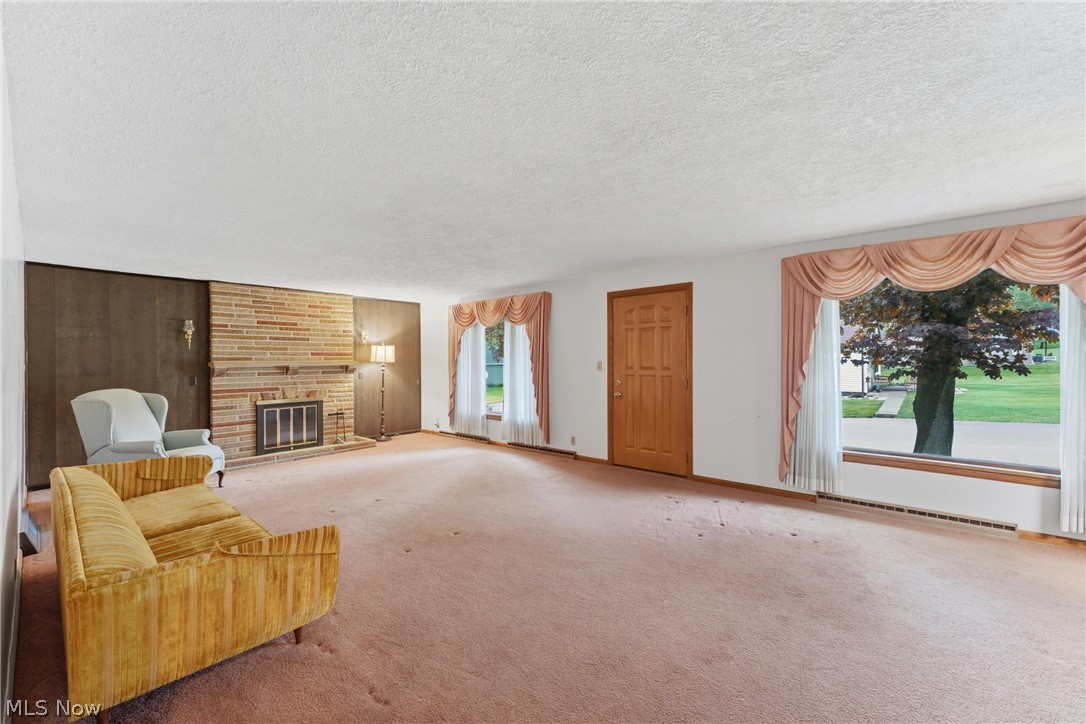 1304 E 2nd Street Dover OH 44622