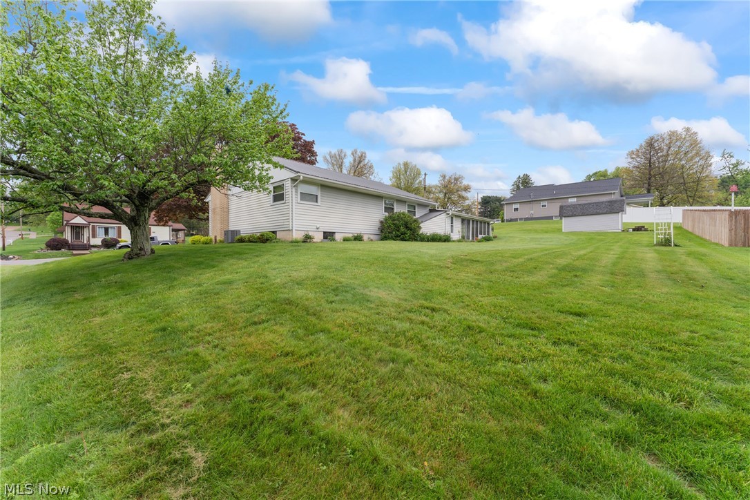 1304 E 2nd Street Dover OH 44622