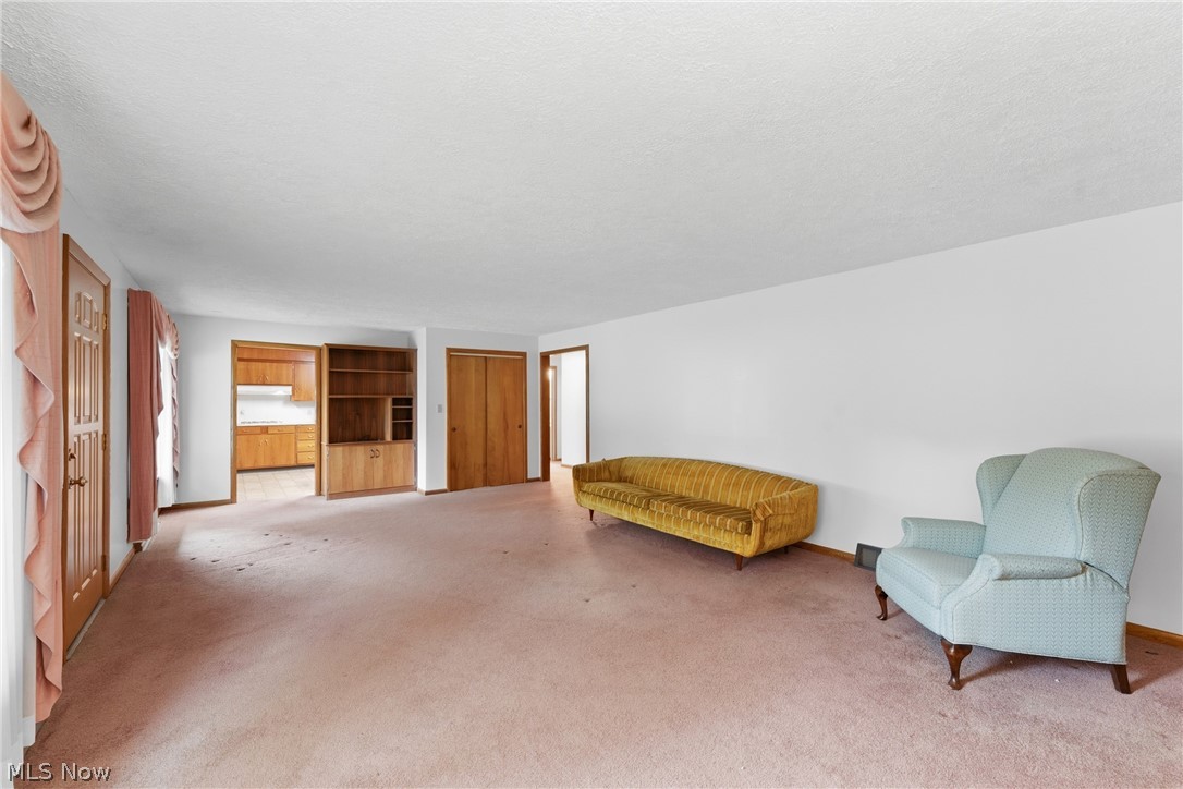 1304 E 2nd Street Dover OH 44622