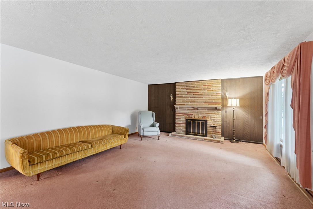1304 E 2nd Street Dover OH 44622