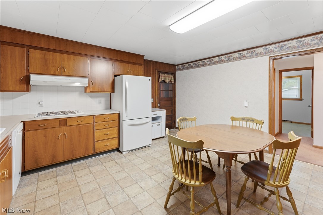 1304 E 2nd Street Dover OH 44622