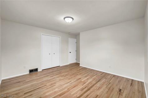 1299 Jackie Lane Mayfield Heights OH 44124
