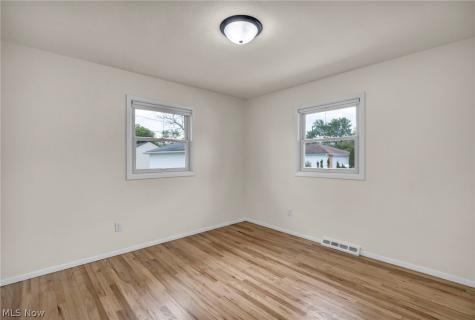 1299 Jackie Lane Mayfield Heights OH 44124