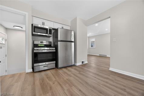 11709 Guardian Boulevard Cleveland OH 44135