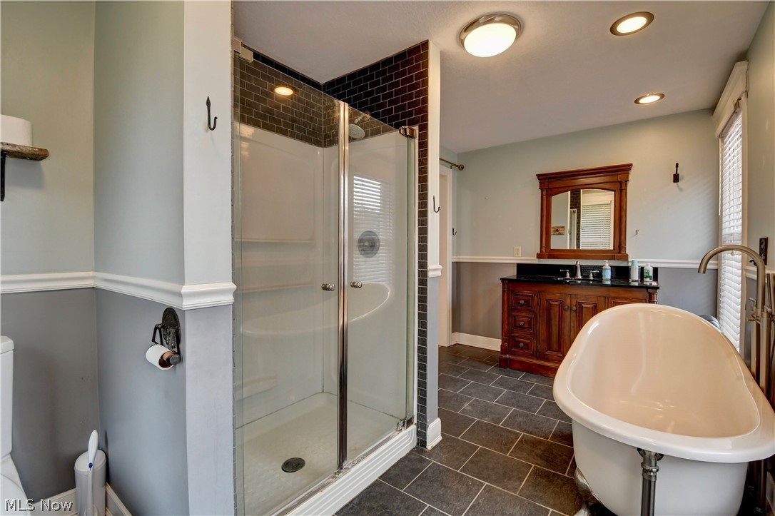 1279 Fox Avenue SE Paris OH 44669