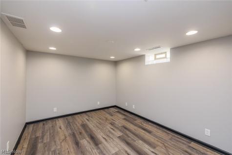 358 Washington Avenue Barberton OH 44203