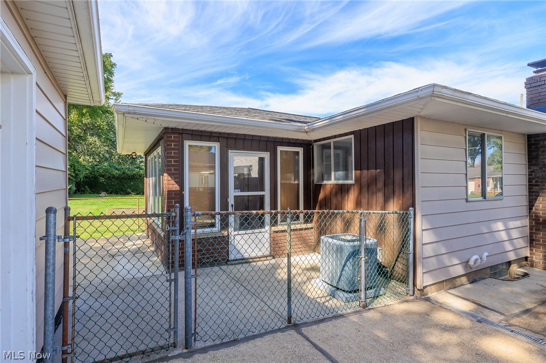 358 Washington Avenue Barberton OH 44203