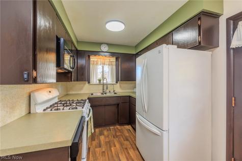358 Washington Avenue Barberton OH 44203