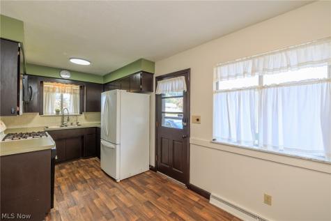 358 Washington Avenue Barberton OH 44203
