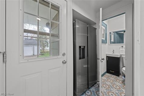 174 E 208th Street Euclid OH 44123
