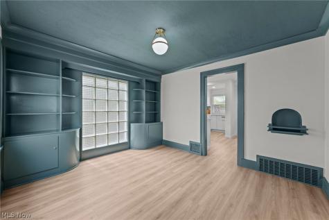 174 E 208th Street Euclid OH 44123