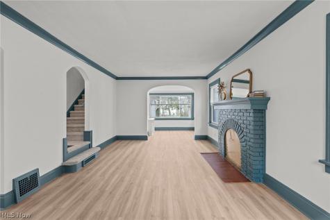 174 E 208th Street Euclid OH 44123