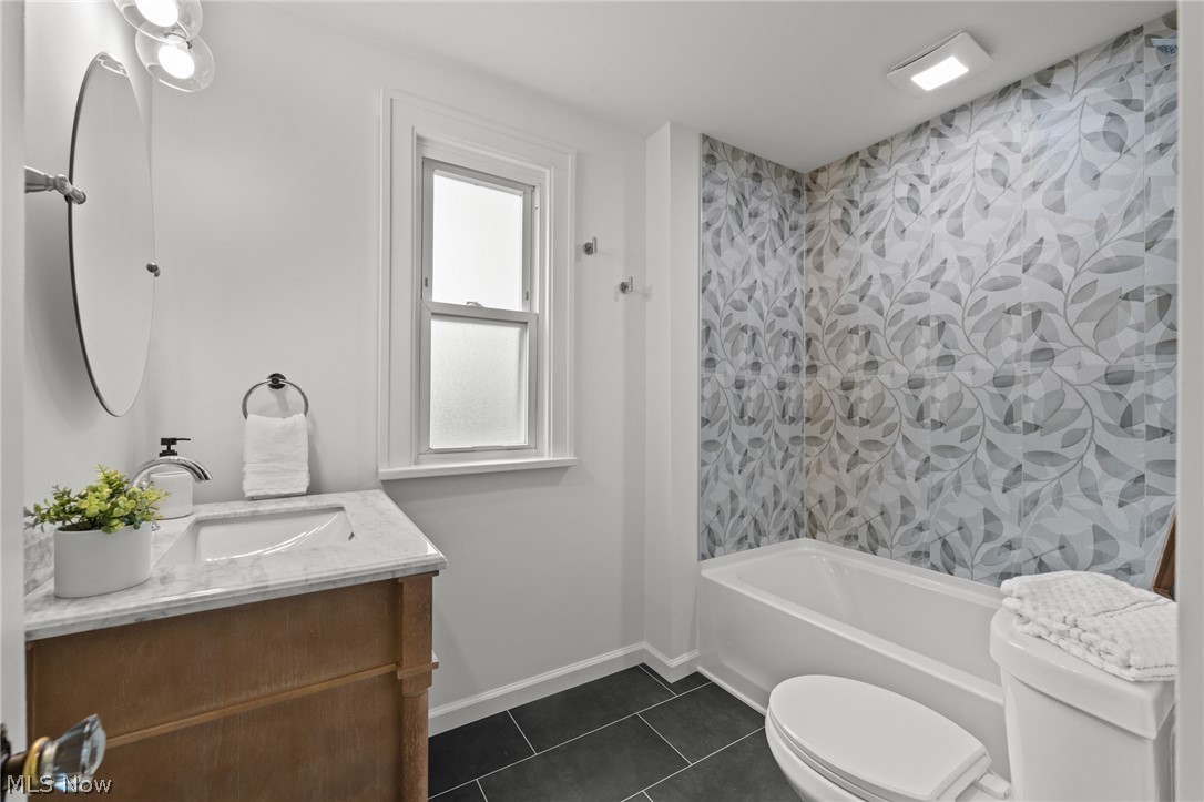 174 E 208th Street Euclid OH 44123