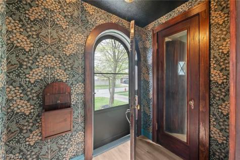 174 E 208th Street Euclid OH 44123