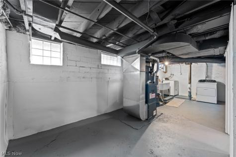174 E 208th Street Euclid OH 44123