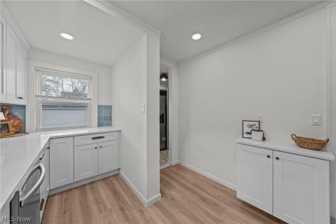 174 E 208th Street Euclid OH 44123