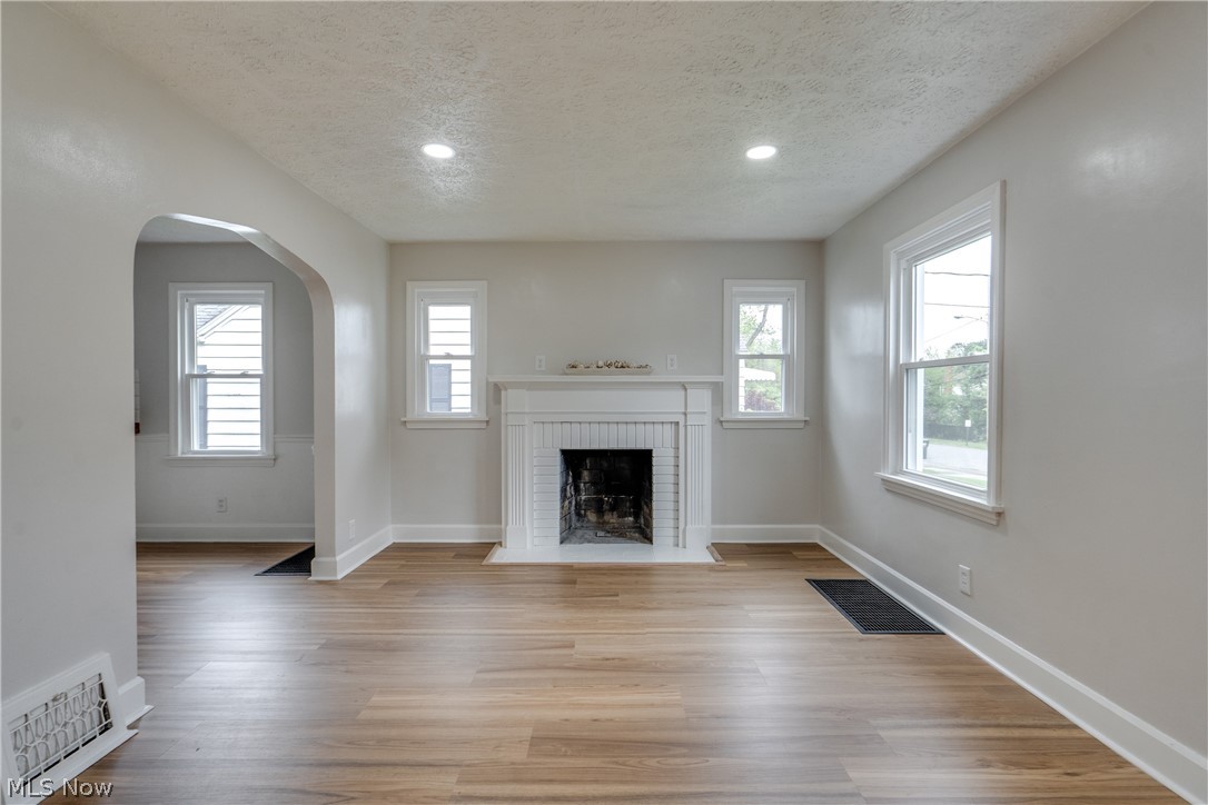 136 36th Street NE Canton OH 44714