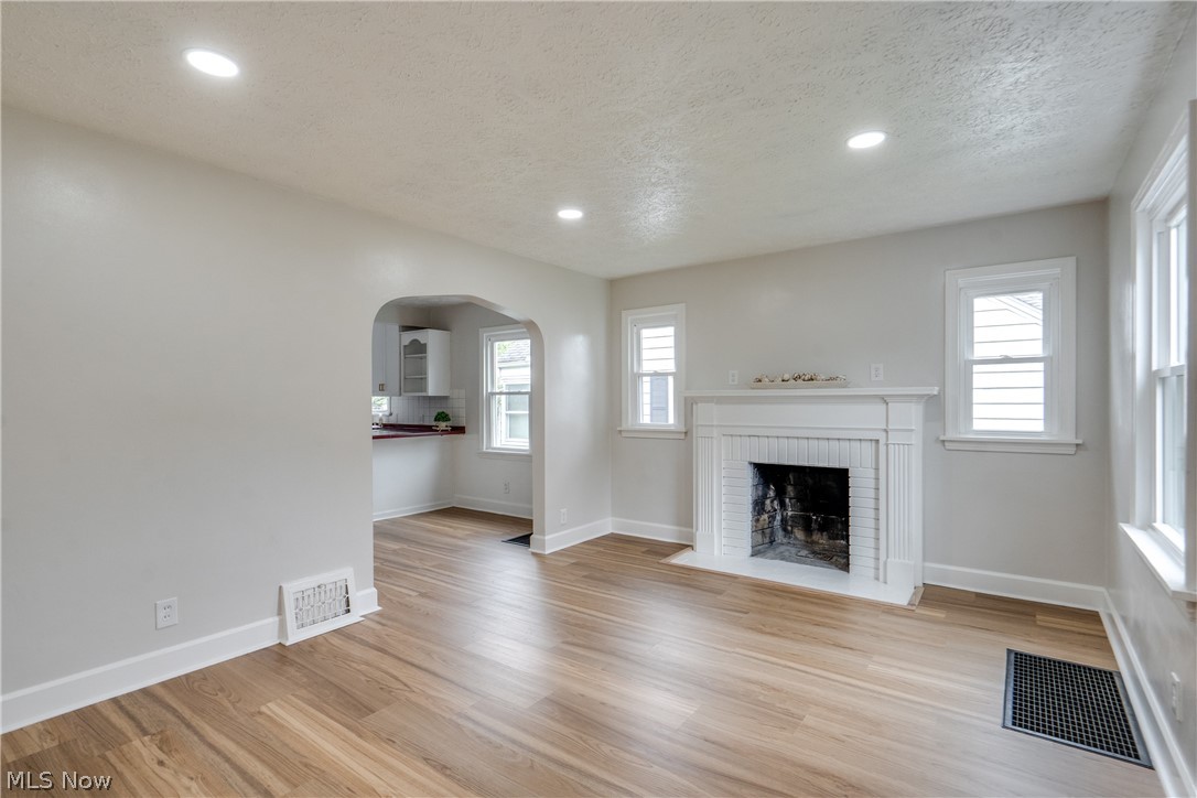 136 36th Street NE Canton OH 44714