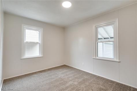 136 36th Street NE Canton OH 44714