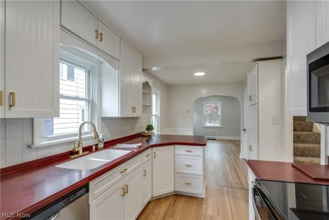 136 36th Street NE Canton OH 44714