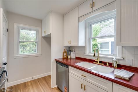136 36th Street NE Canton OH 44714