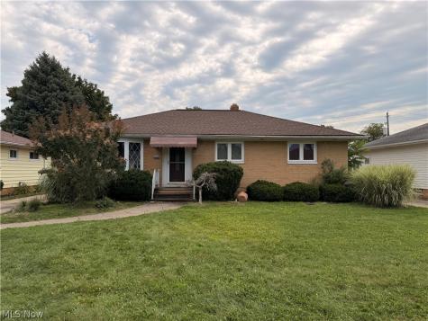 7239 Oakwood Road Parma OH 44130