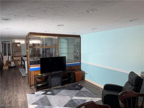 7239 Oakwood Road Parma OH 44130