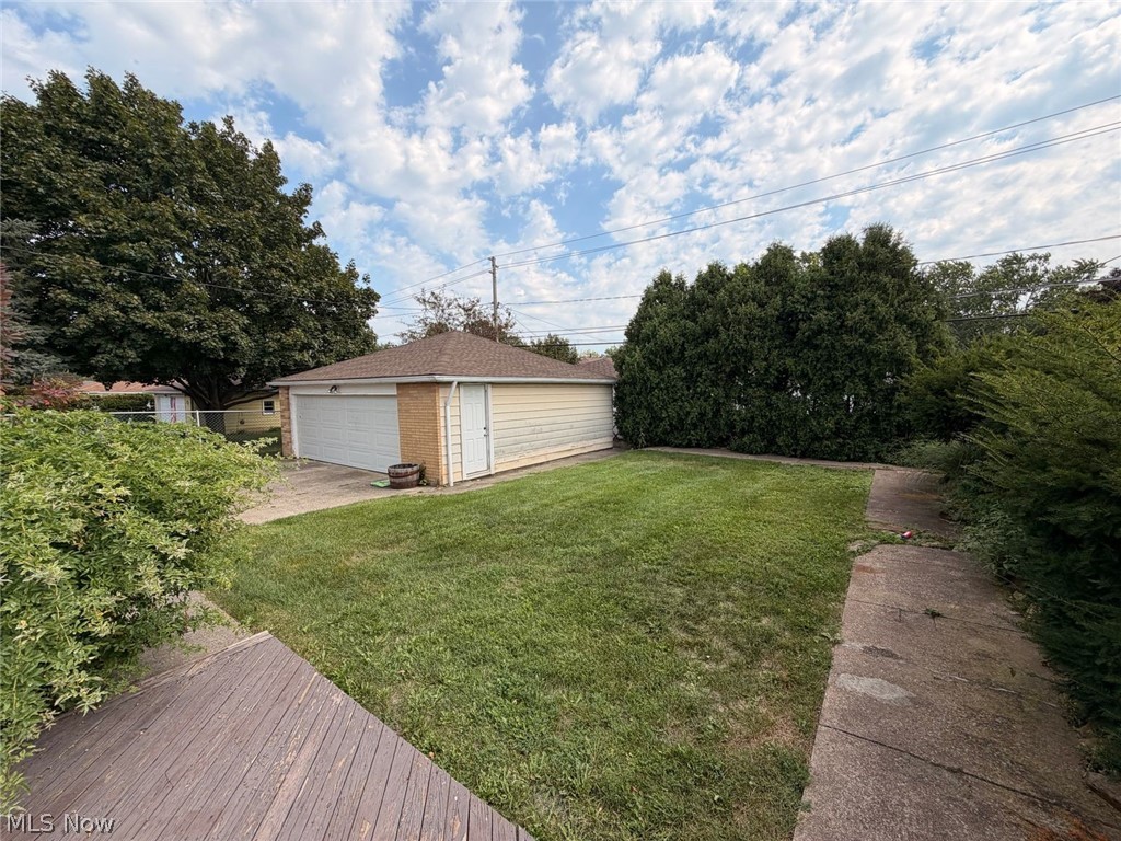 7239 Oakwood Road Parma OH 44130
