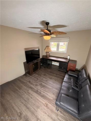 7239 Oakwood Road Parma OH 44130
