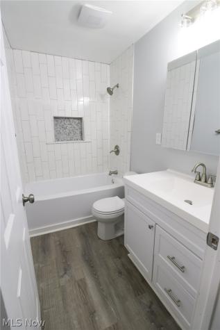 4319 W.189 Cleveland OH 44135