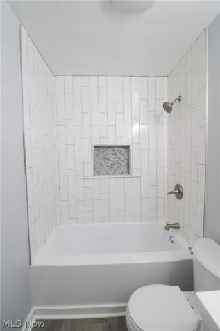 4319 W.189 Cleveland OH 44135
