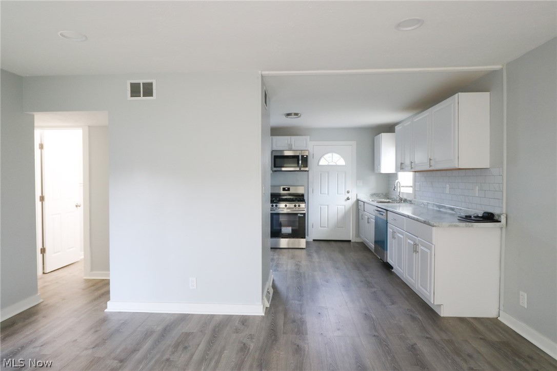 4319 W.189 Cleveland OH 44135