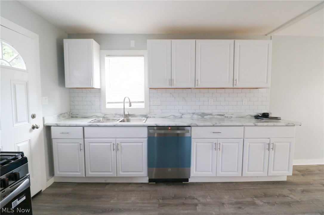 4319 W.189 Cleveland OH 44135