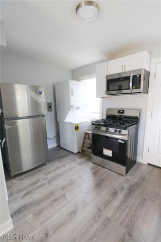 4319 W.189 Cleveland OH 44135