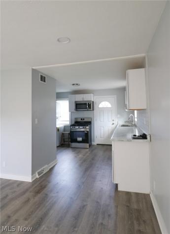 4319 W.189 Cleveland OH 44135