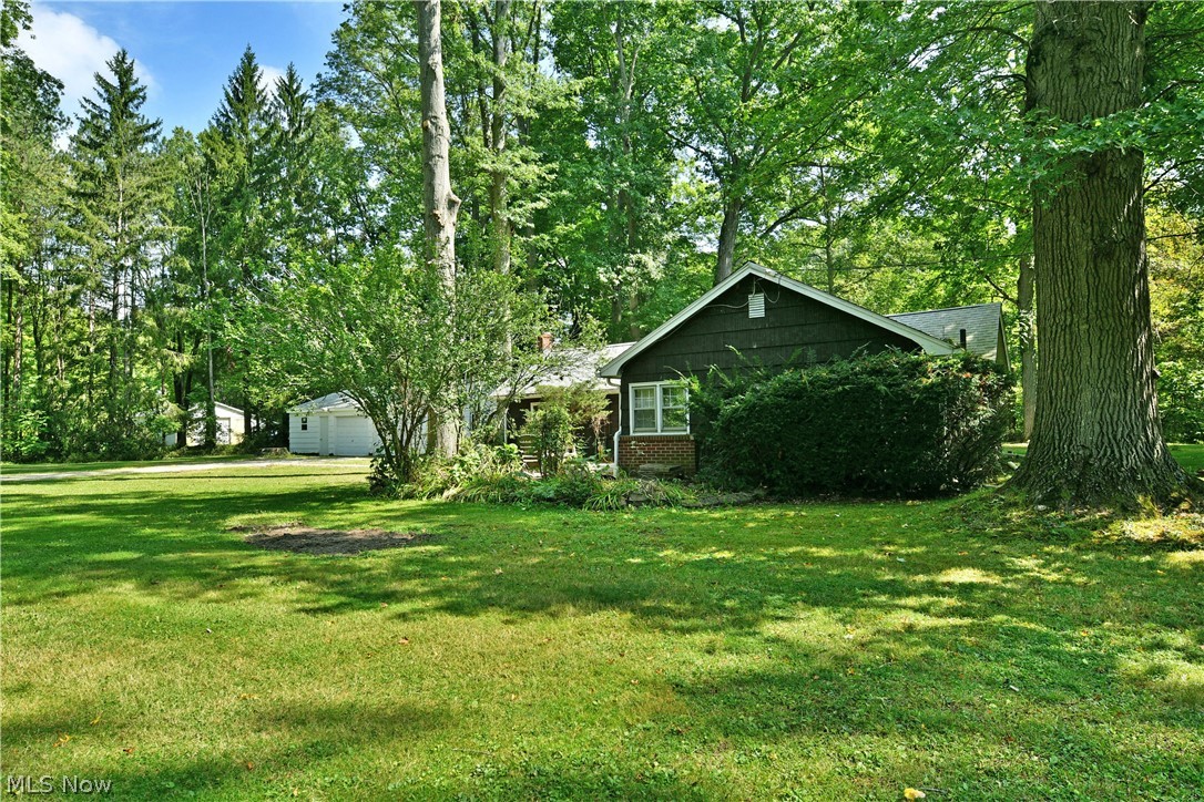 1114 Allen Smith Road Leavittsburg OH 44430