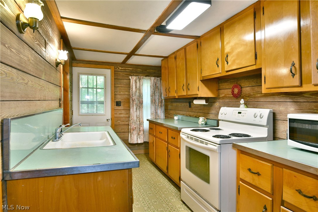 1114 Allen Smith Road Leavittsburg OH 44430