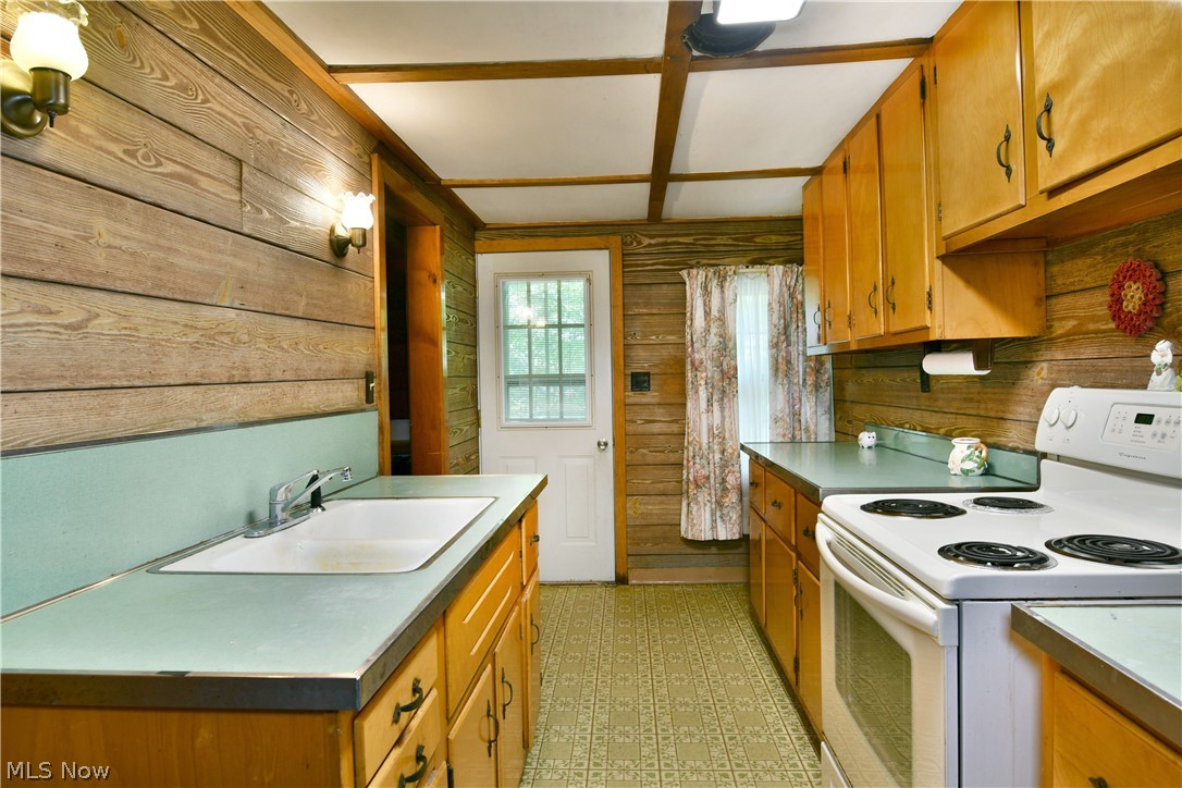 1114 Allen Smith Road Leavittsburg OH 44430