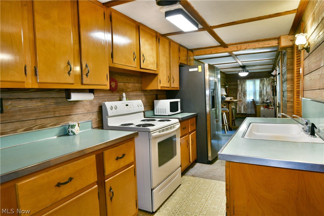 1114 Allen Smith Road Leavittsburg OH 44430