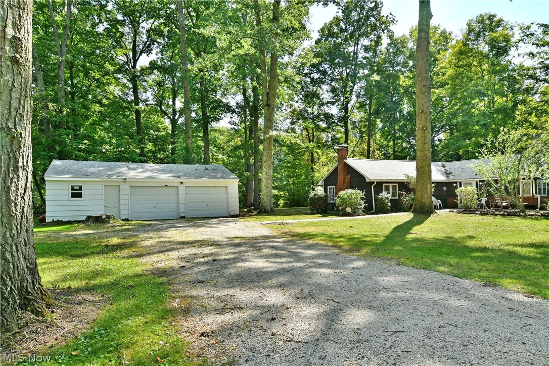 1114 Allen Smith Road Leavittsburg OH 44430