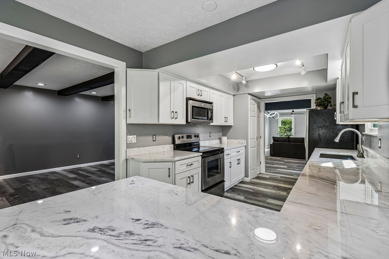 17950 Treasure Isle Circle Strongsville OH 44136