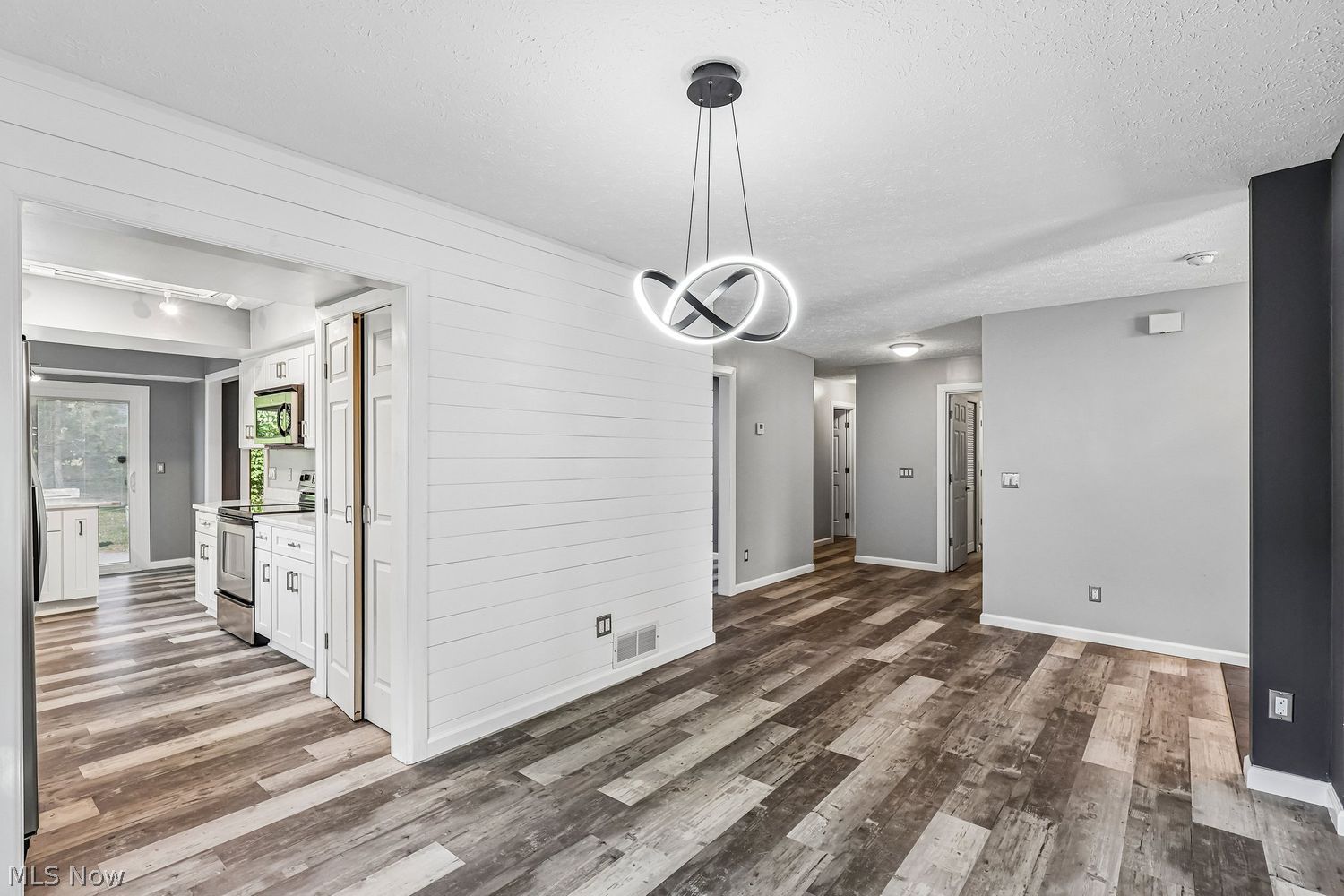 17950 Treasure Isle Circle Strongsville OH 44136