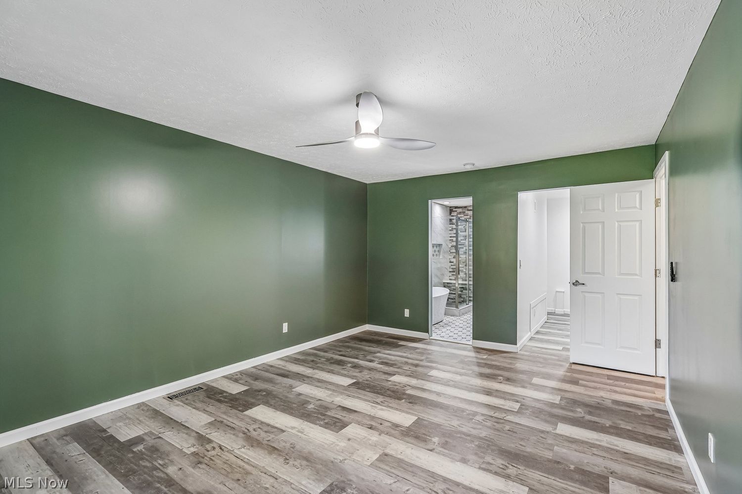 17950 Treasure Isle Circle Strongsville OH 44136