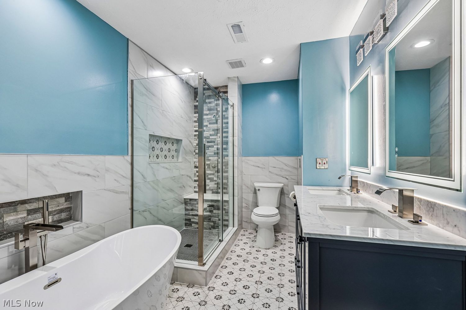 17950 Treasure Isle Circle Strongsville OH 44136