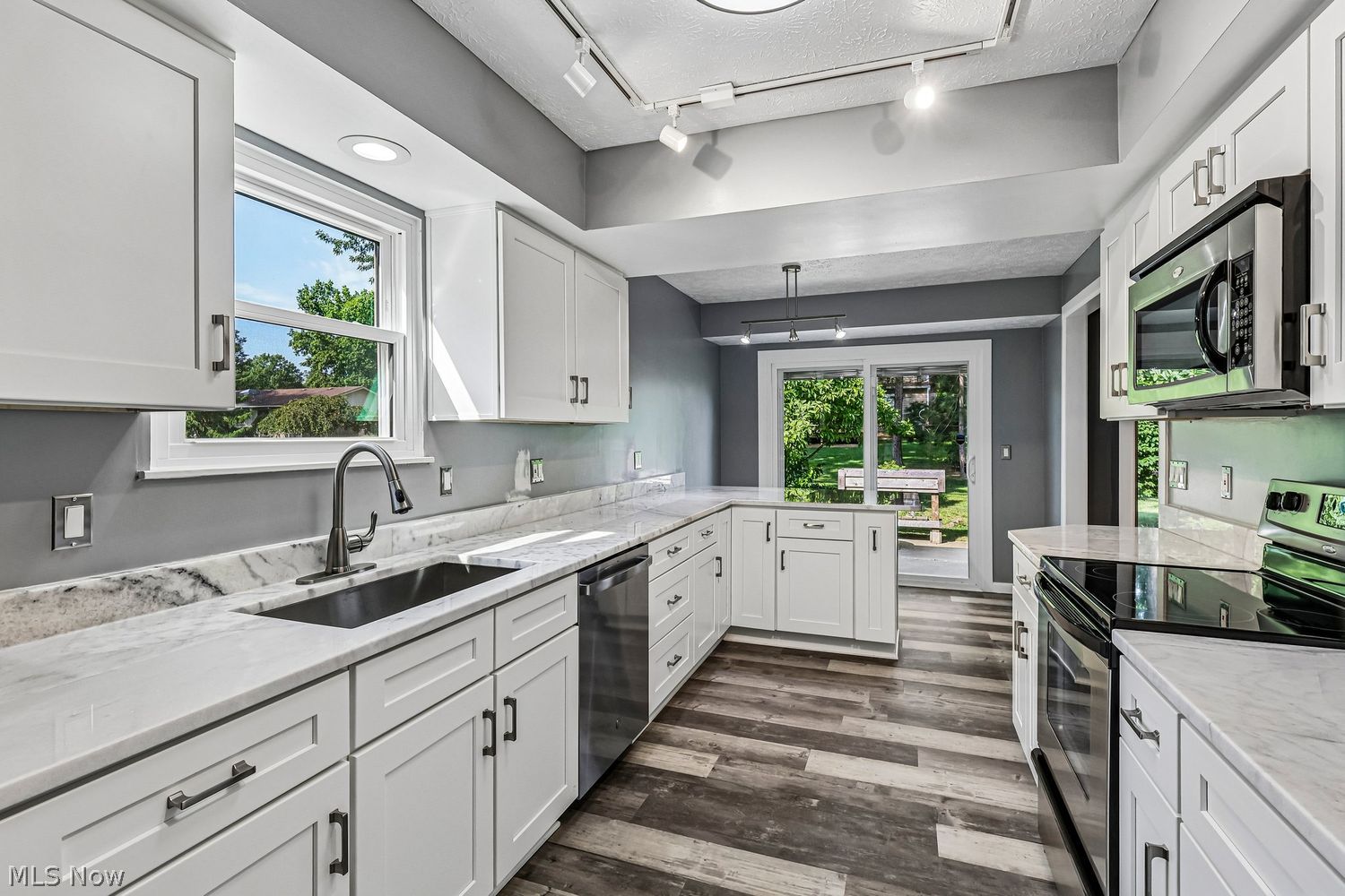 17950 Treasure Isle Circle Strongsville OH 44136