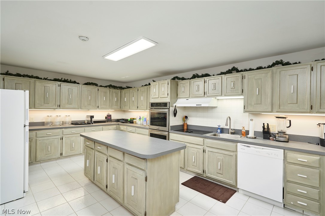 3611 N Fork Drive Bath OH 44333
